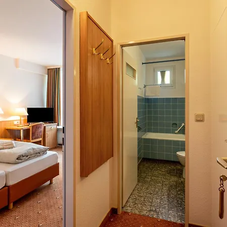 Aparthotel Am Stadtpark Бад-Закса Экстерьер фото