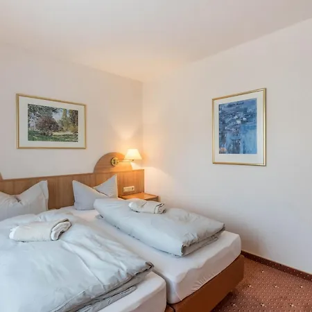 Aparthotel Am Stadtpark Бад-Закса Экстерьер фото
