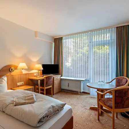 Aparthotel Am Stadtpark Бад-Закса Экстерьер фото