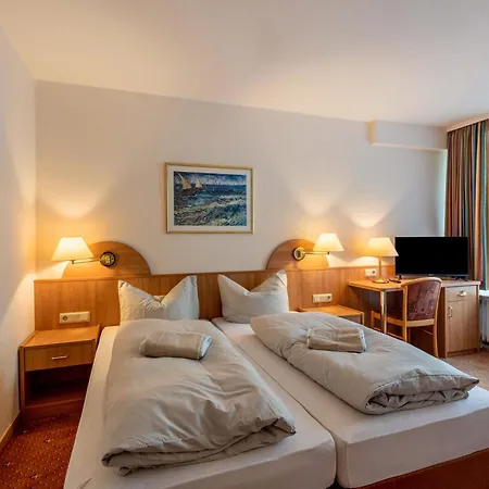Aparthotel Am Stadtpark Бад-Закса Экстерьер фото