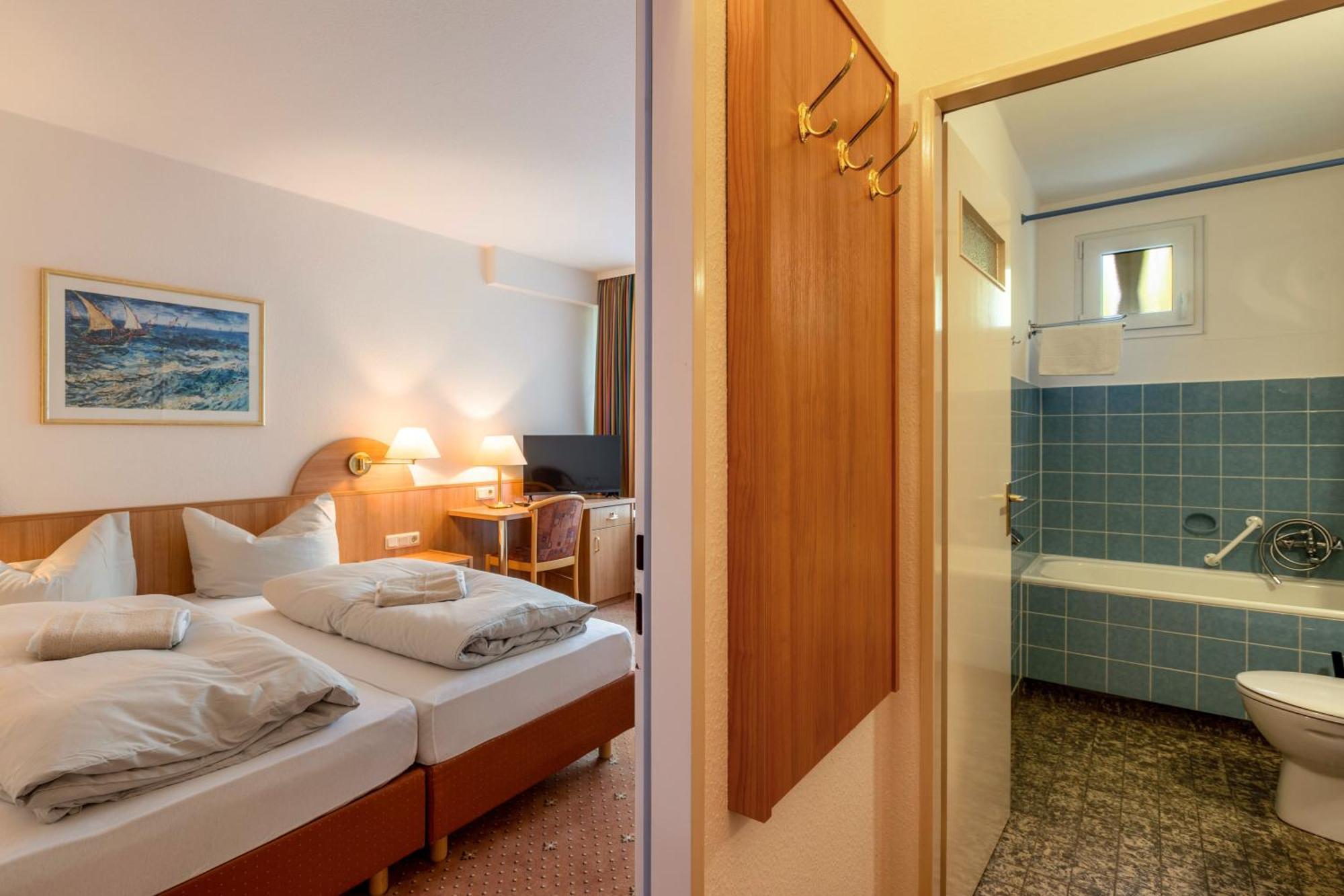 Am Stadtpark Apartment *
