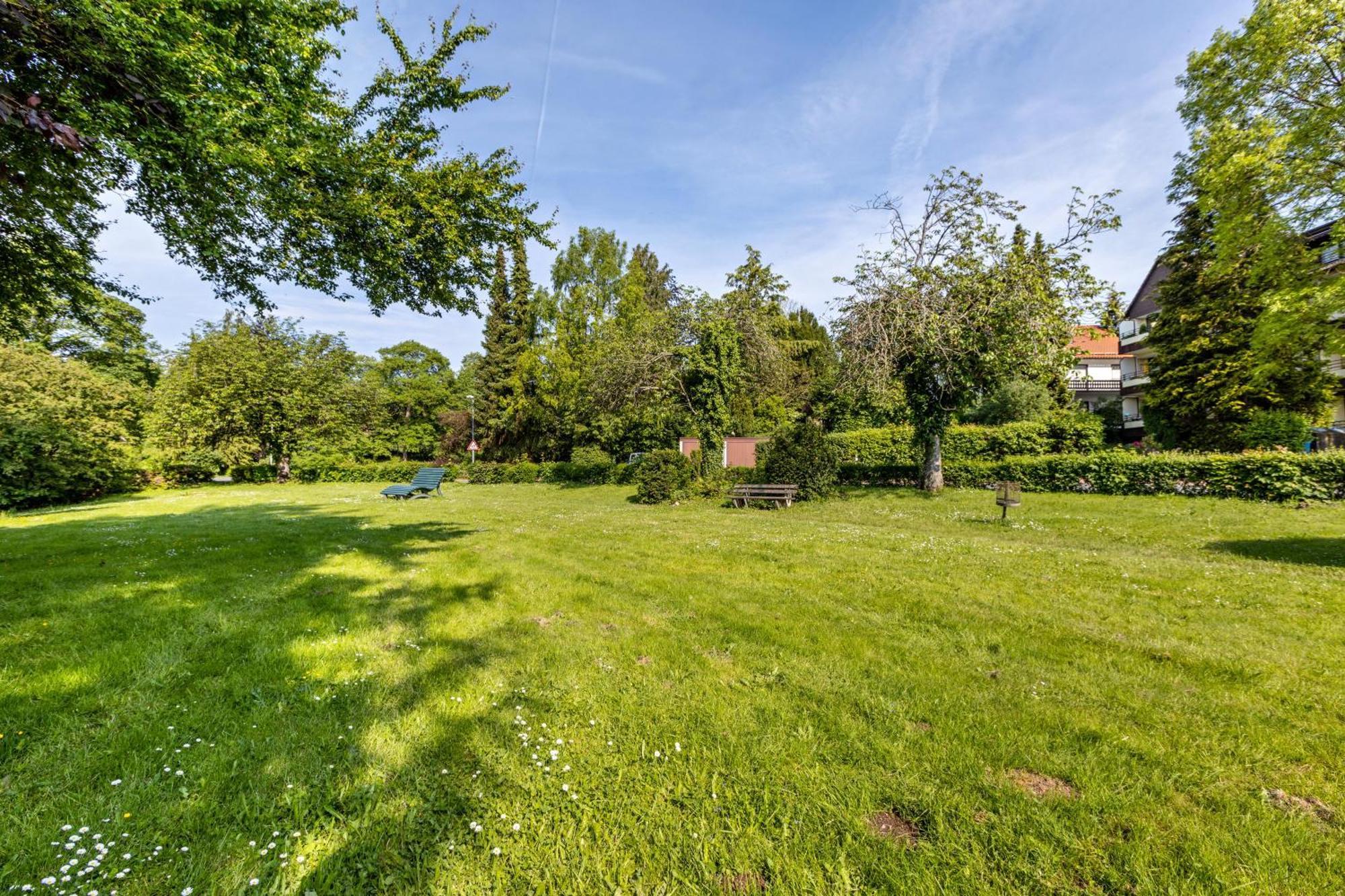 Am Stadtpark Apartment *