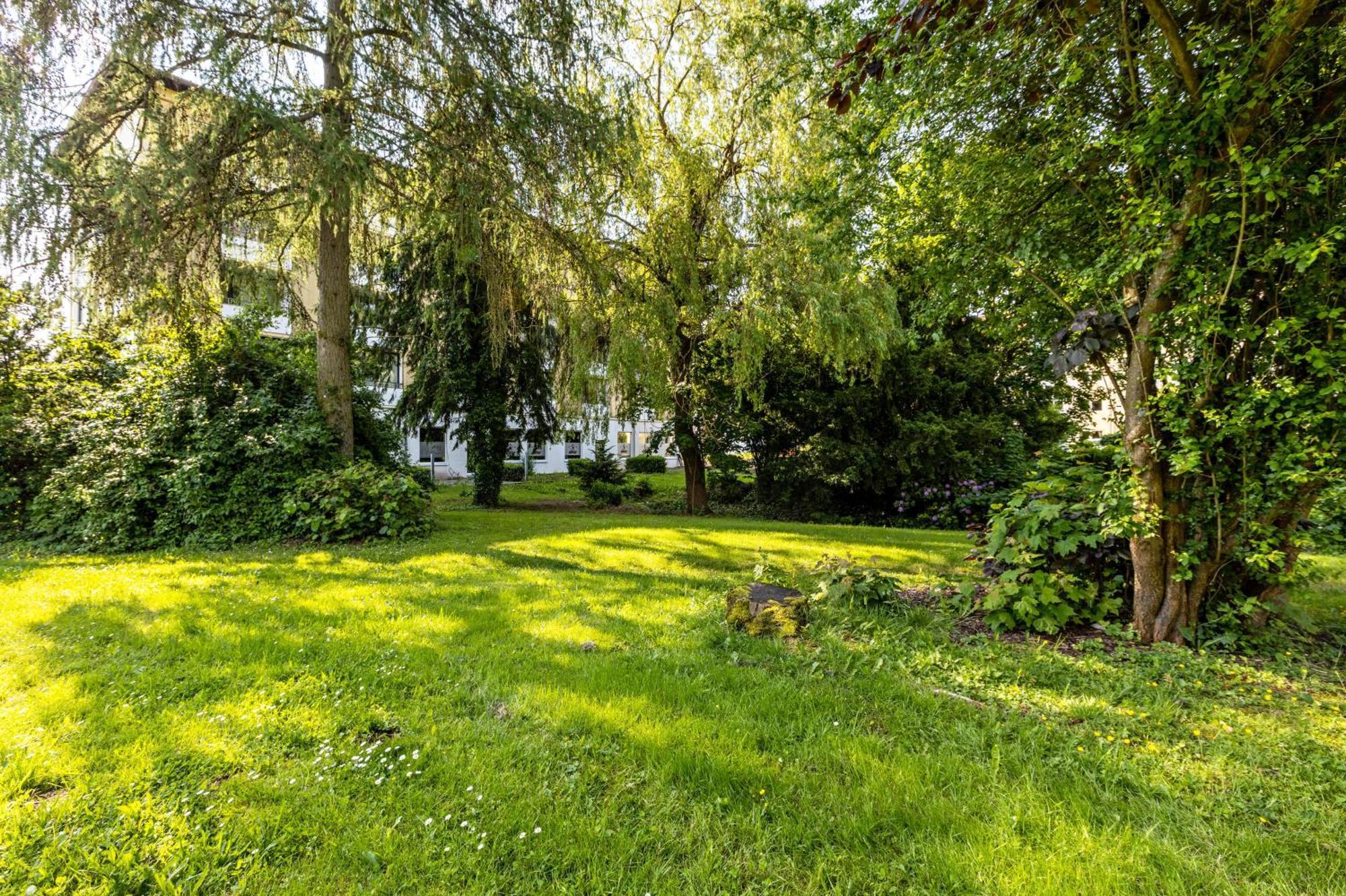 Am Stadtpark Apartment *